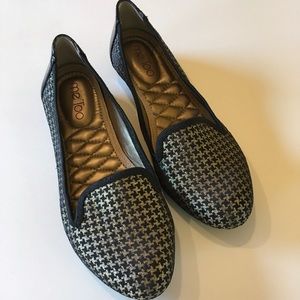 Me Too Black and Cream Loafers